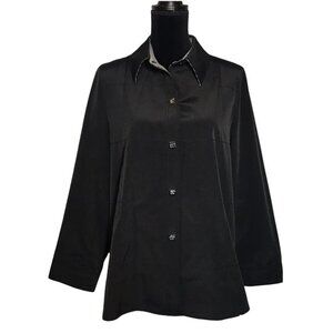 Black/White Snap Closure Women's Coat - Korean Size 66  (Size 6)